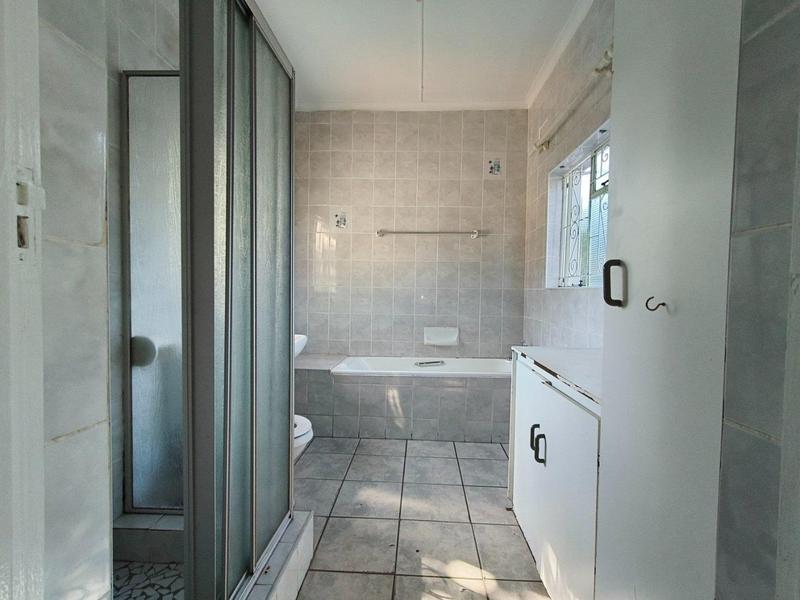 7 Bedroom Property for Sale in Mthata Eastern Cape